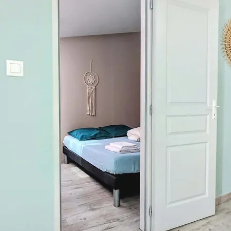 Pacificae Apartment *